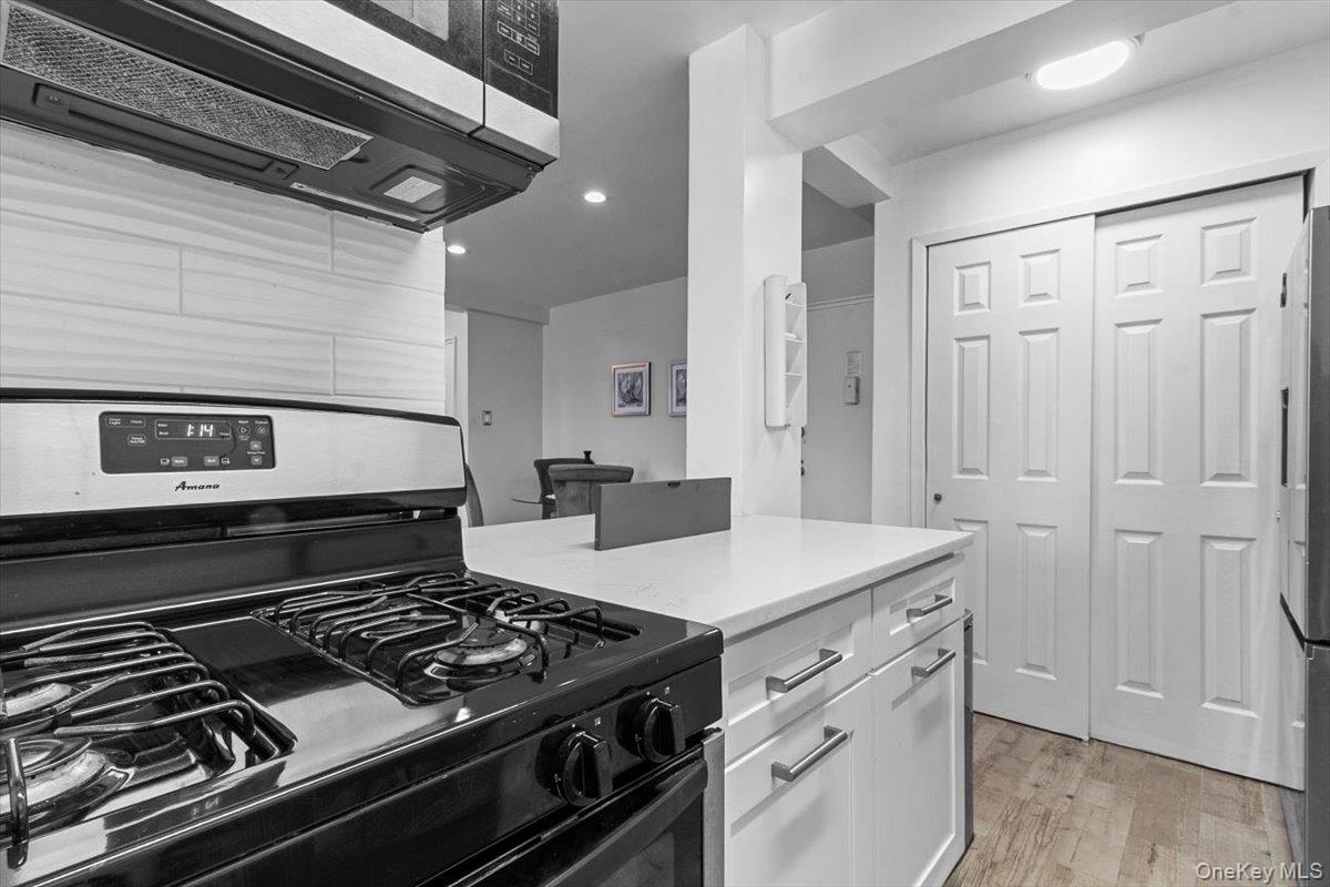 #14 photo, 5425 Valles Avenue, Bronx , NY 10471