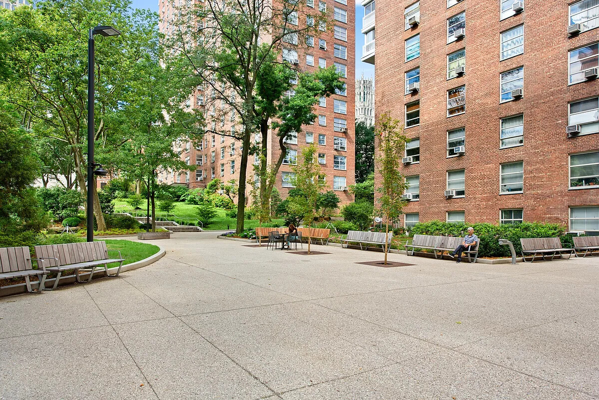 #16 photo, 70 LA SALLE Street, مانهاتن Morningside Heights , NY 10027