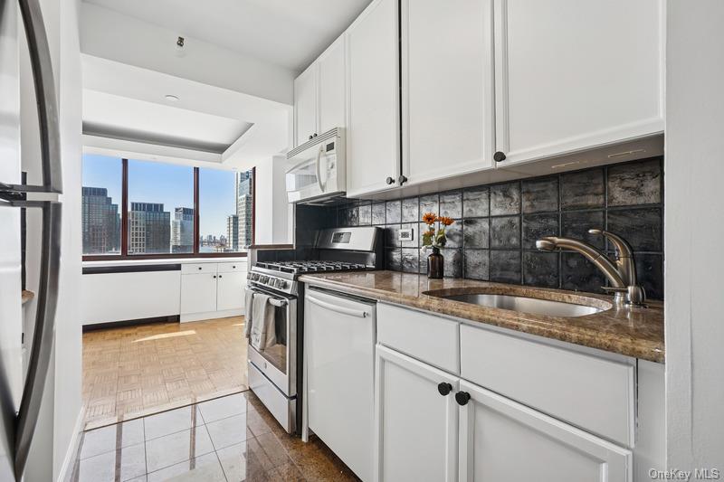 #9 photo, 4-74 48th Avenue, Long Island City , NY 11109