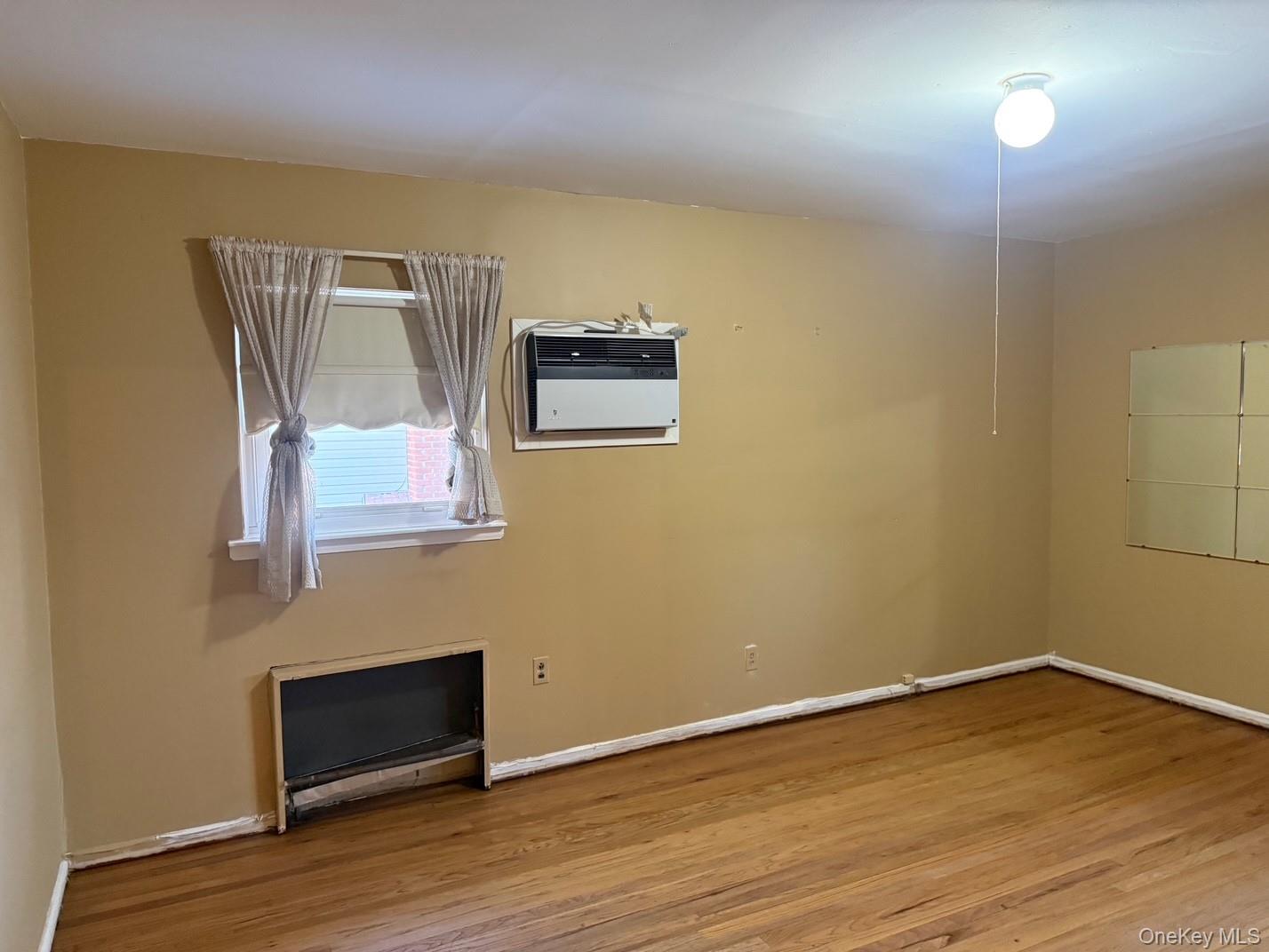 #14 photo, 12 Cranberry Lane, Plainview , NY 11803