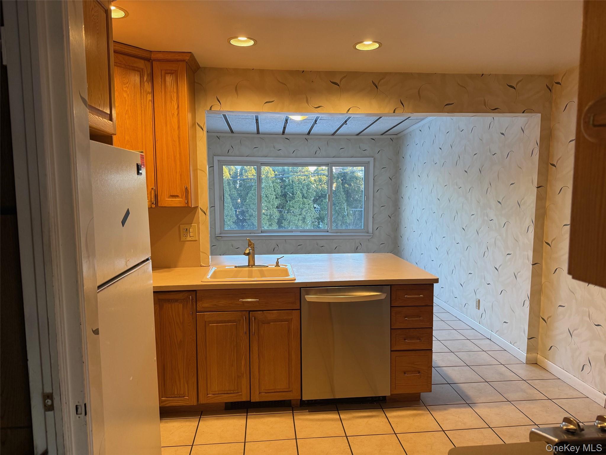 #2 photo, 12 Cranberry Lane, Plainview , NY 11803