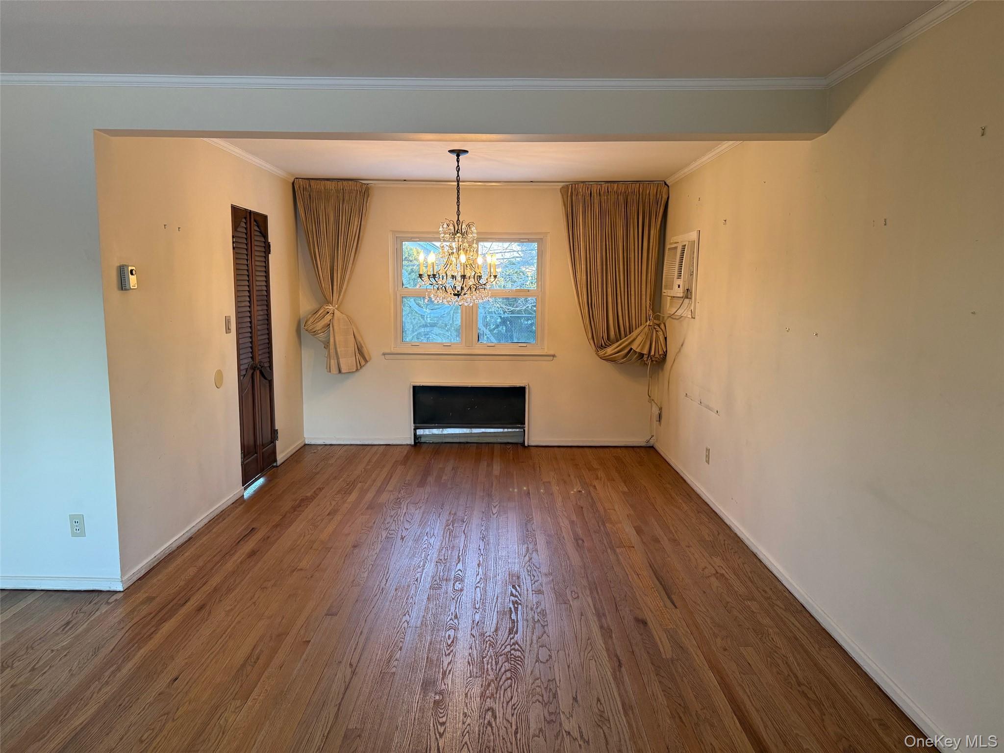 #6 photo, 12 Cranberry Lane, Plainview , NY 11803