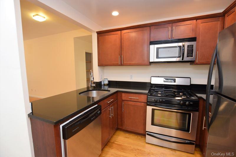 #4 photo, 41-32 44th Street, Sunnyside , NY 11104