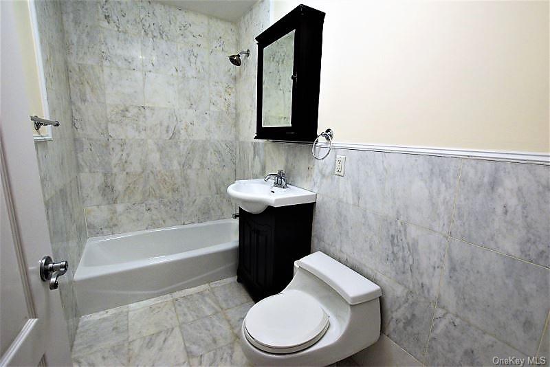 #7 photo, 41-32 44th Street, Sunnyside , NY 11104