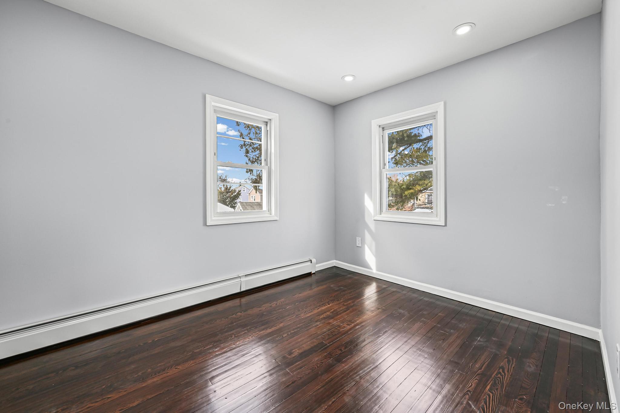 #12 photo, 6 Pershing Avenue, 长岛 Valley Stream , NY 11581