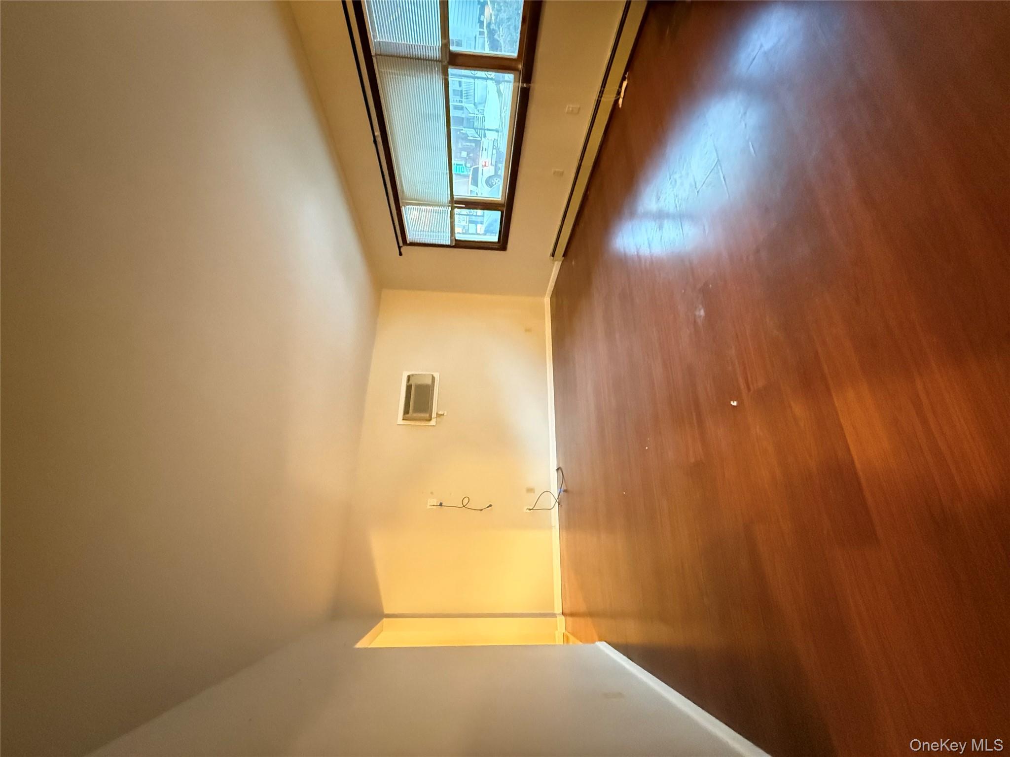 #6 photo, 90 W Main Street, 紐約州 Walden , NY 12586