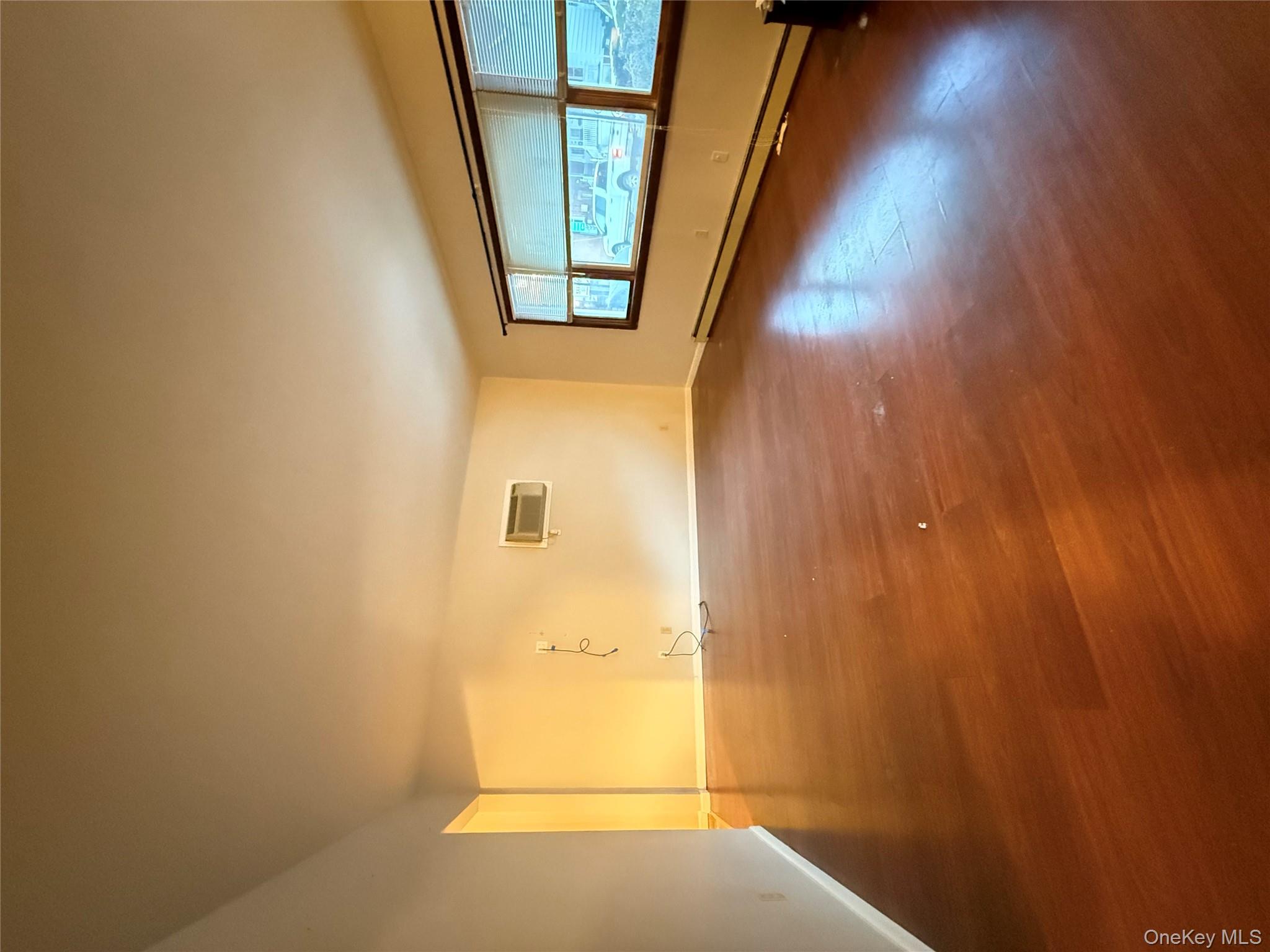 #7 photo, 90 W Main Street, 紐約州 Walden , NY 12586