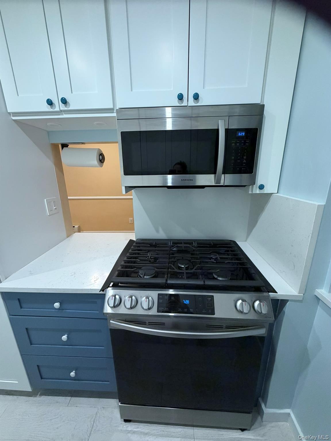 #12 photo, 80 Hartsdale, Hartsdale , NY 10530