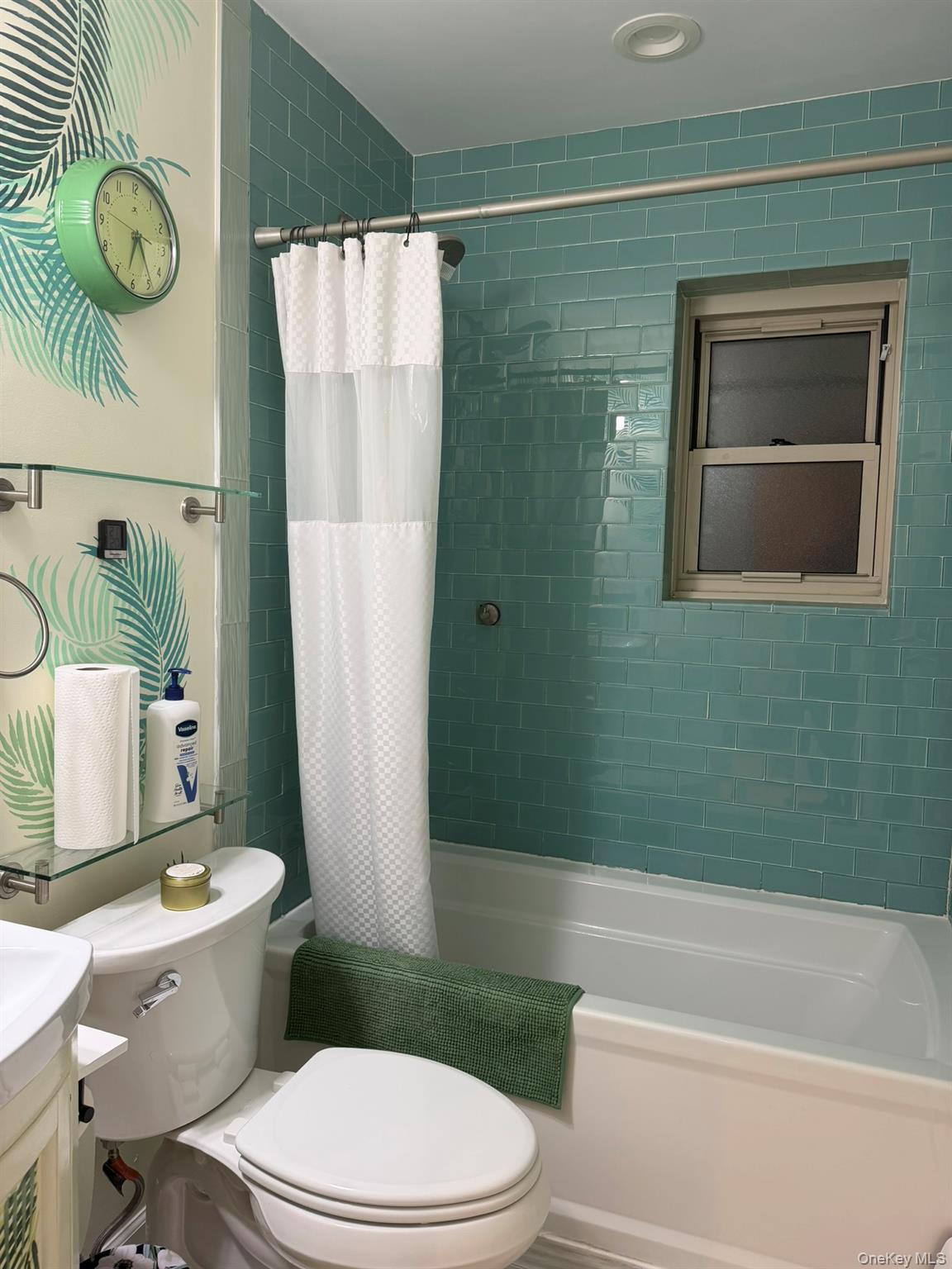 #19 photo, 80 Hartsdale, Hartsdale , NY 10530