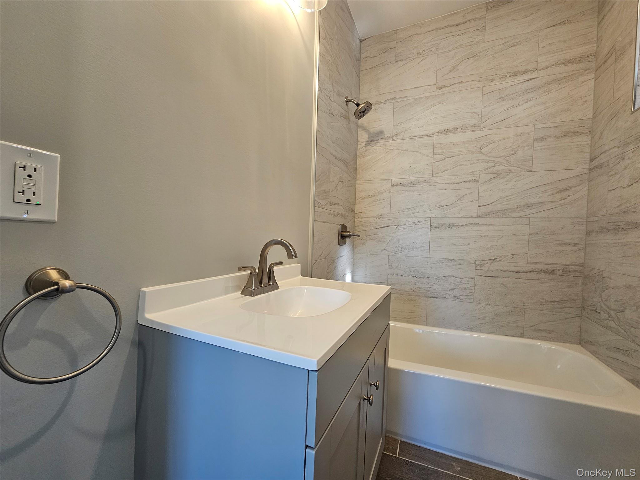 #12 photo, 139 W Main Street, 紐約州 Walden , NY 12586