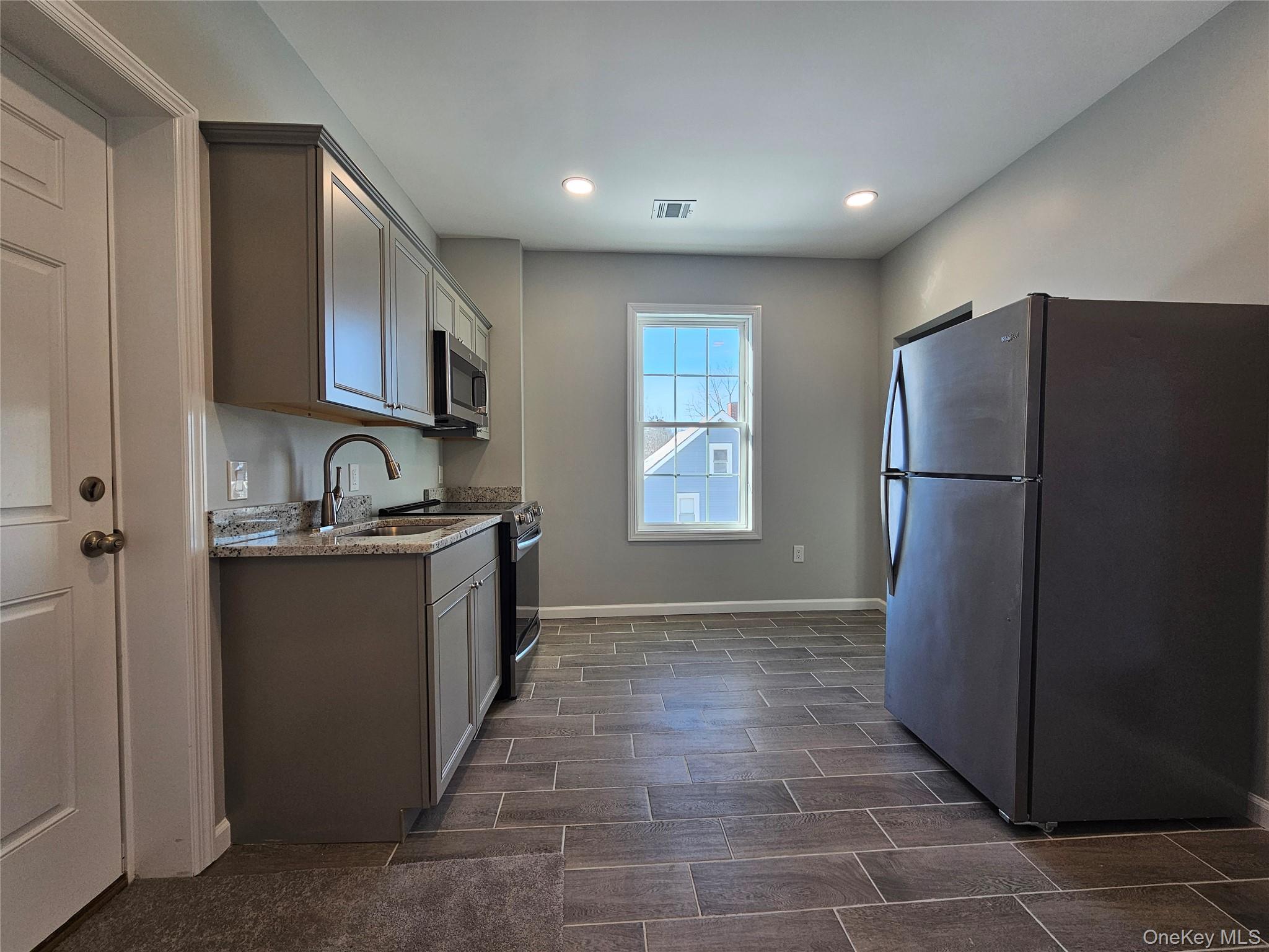 #2 photo, 139 W Main Street, 紐約州 Walden , NY 12586