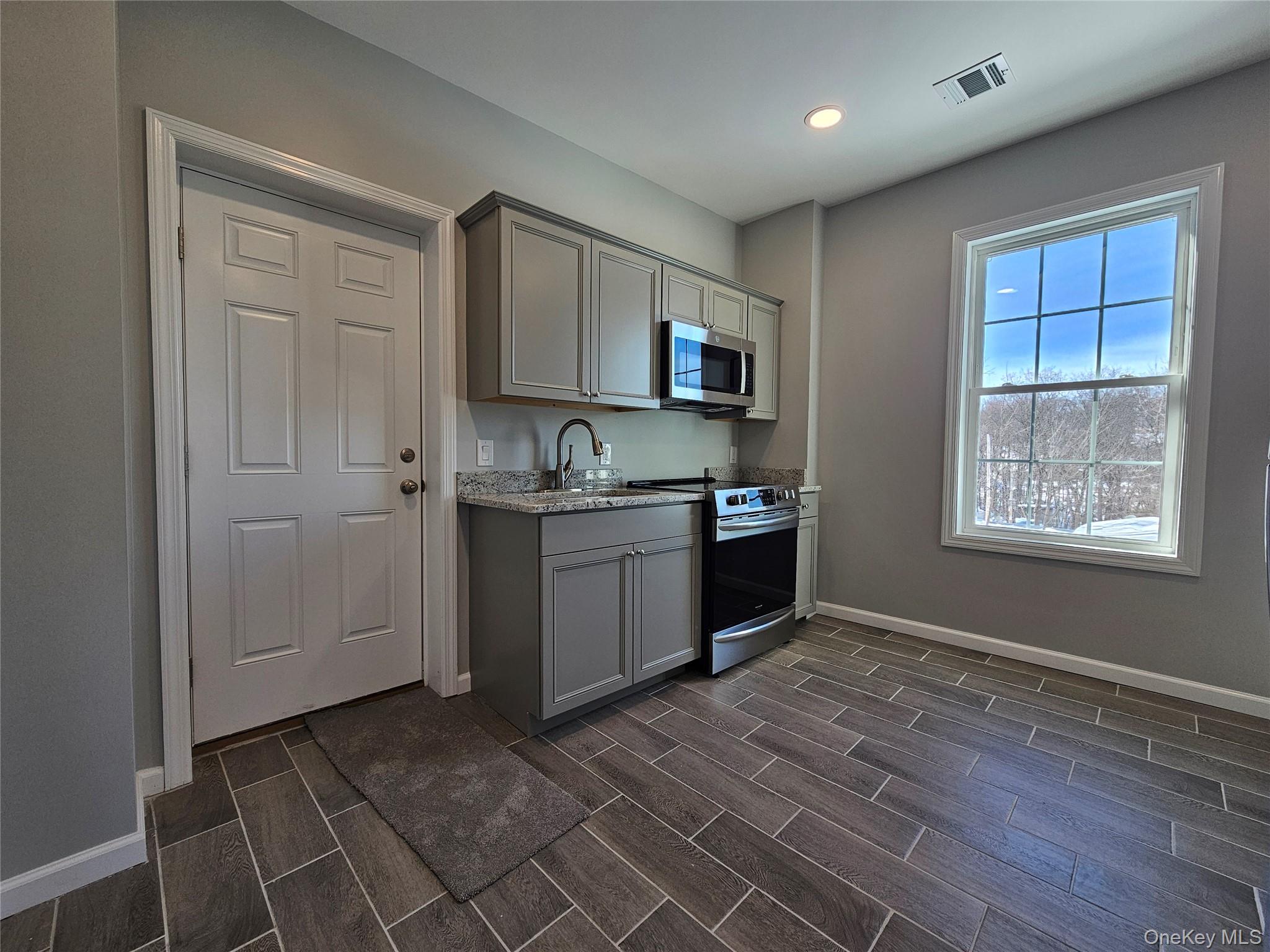 #3 photo, 139 W Main Street, 紐約州 Walden , NY 12586