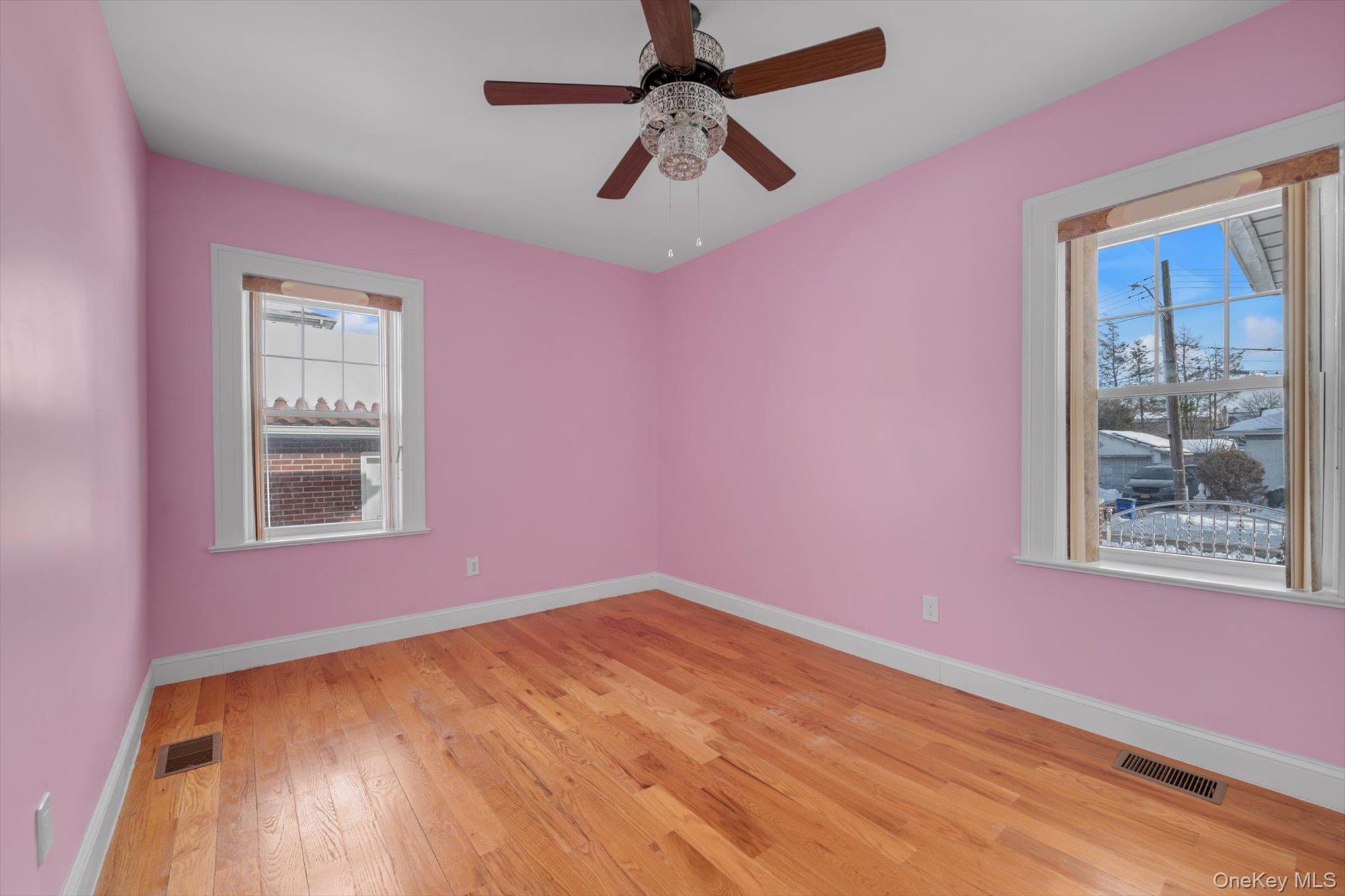 #10 photo, 109-39 194th Street, Saint Albans , NY 11412