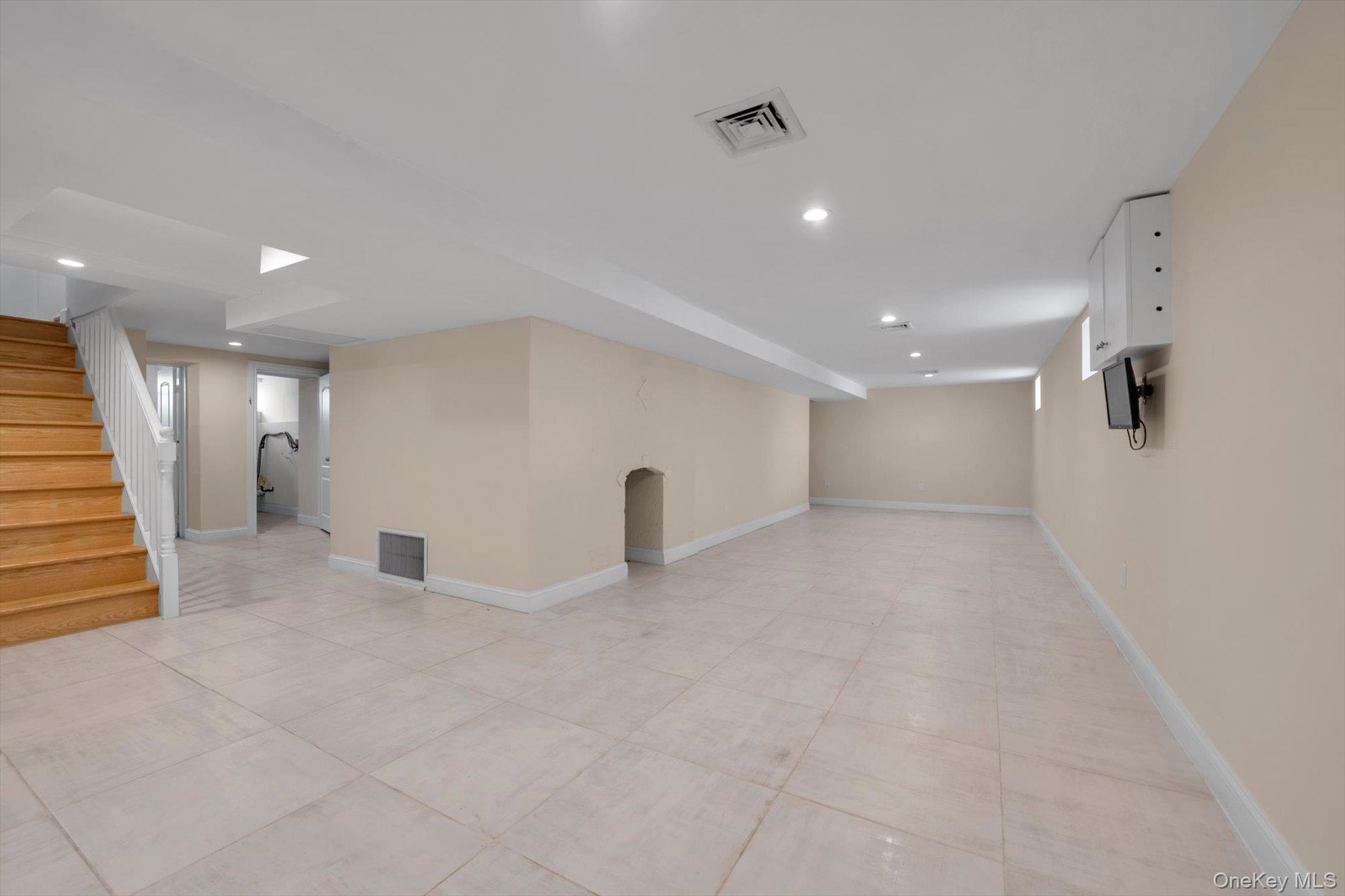 #16 photo, 109-39 194th Street, Saint Albans , NY 11412