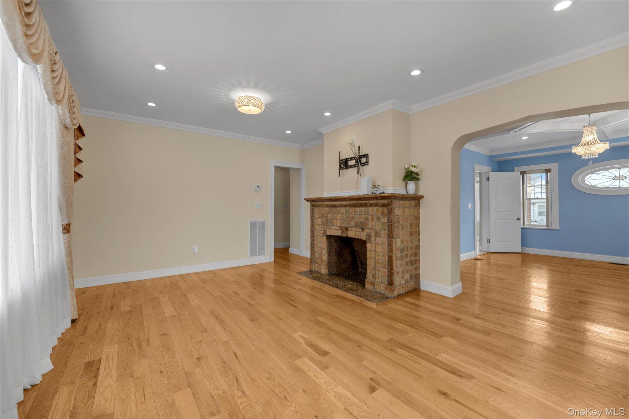 #4 photo, 109-39 194th Street, Saint Albans , NY 11412