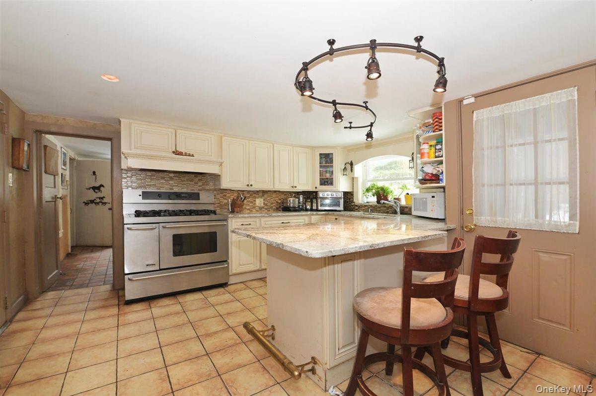 #12 photo, 6 CALLAHANS Road, Fort Salonga , NY 11768