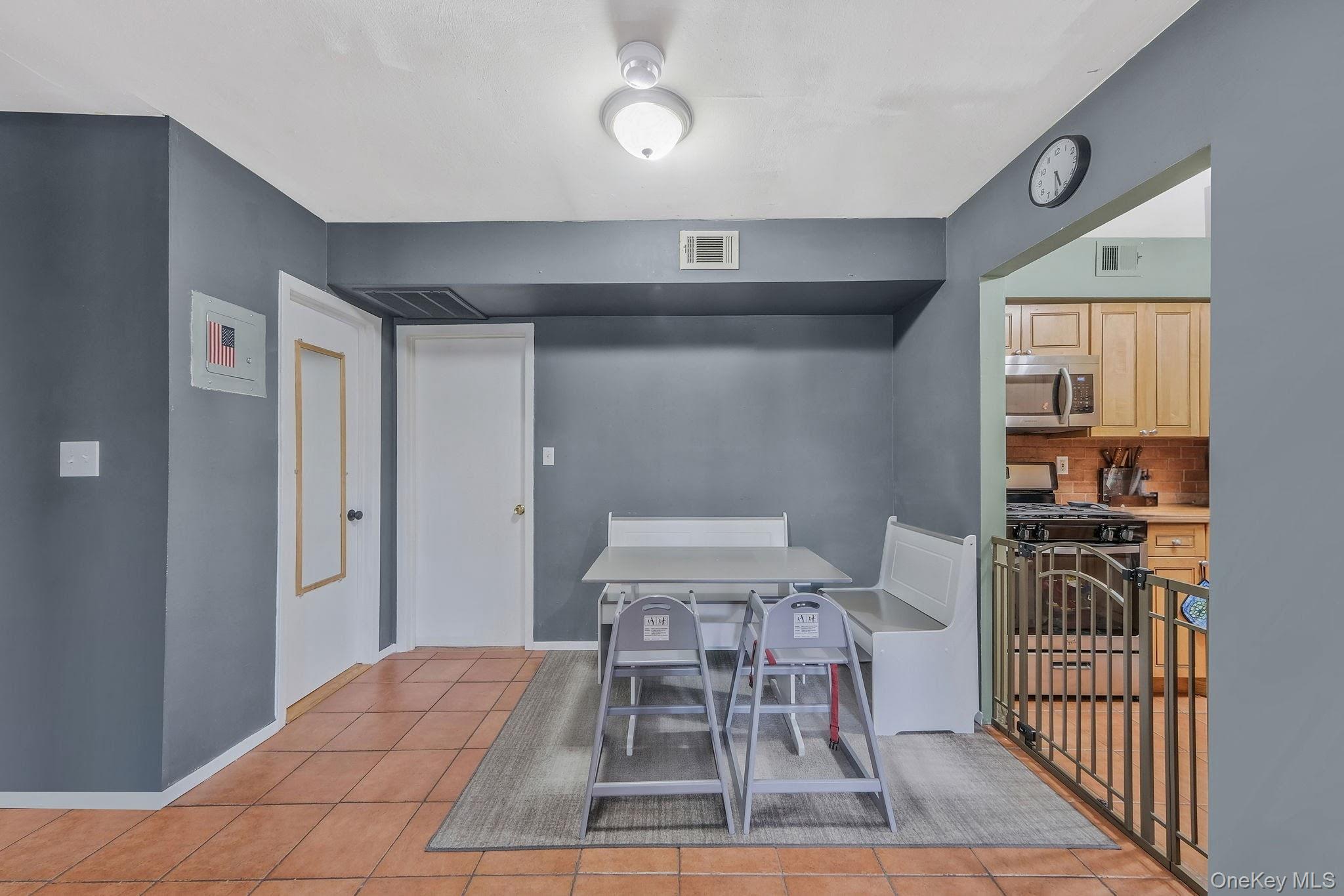 #10 photo, 6 Bailey, Middle Island , NY 11953