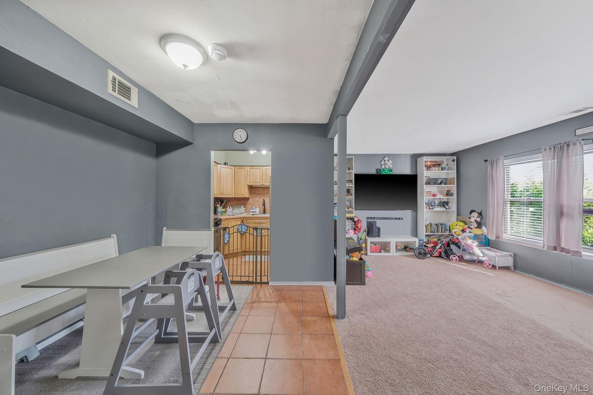 #6 photo, 6 Bailey, Middle Island , NY 11953