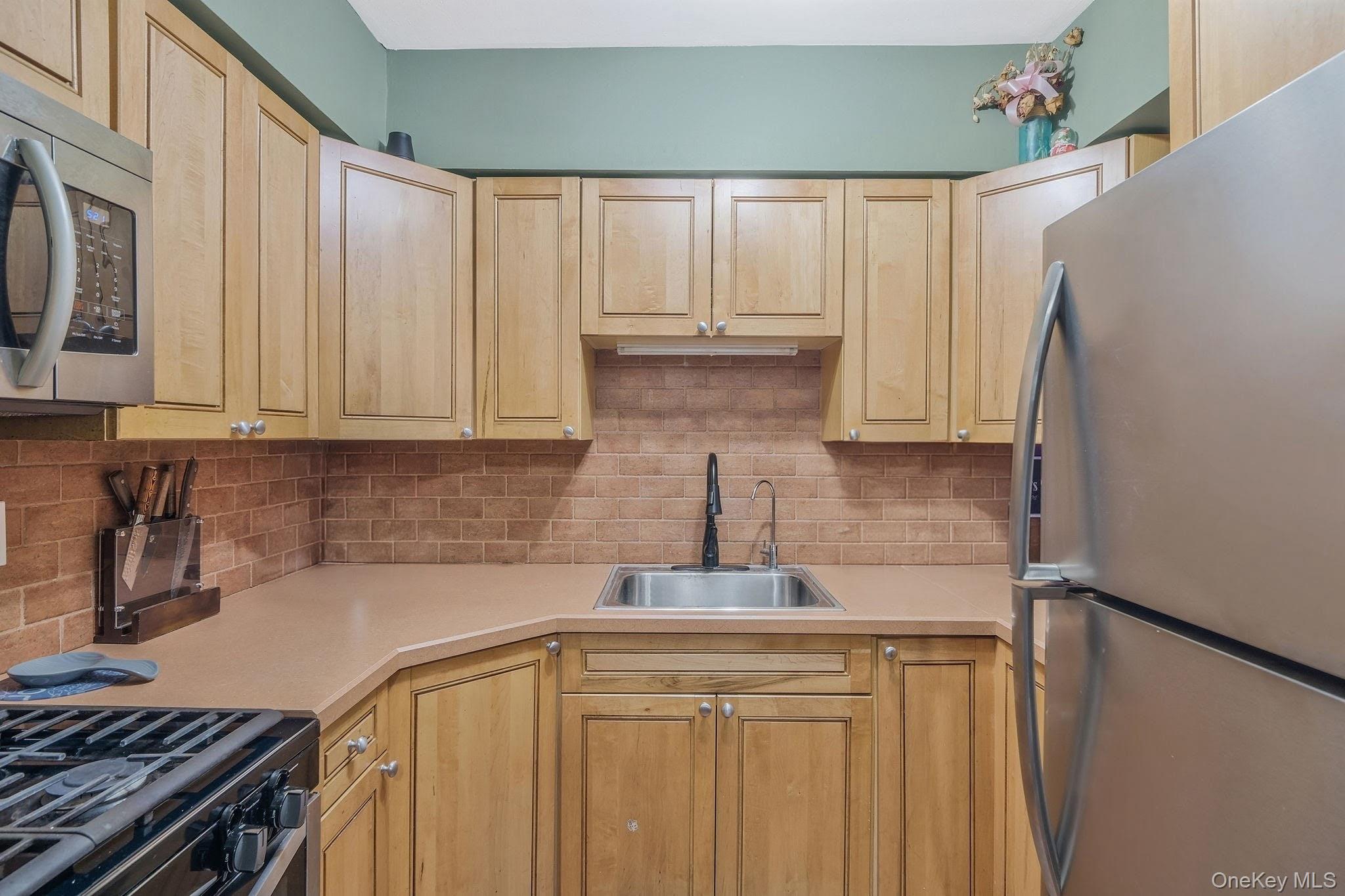 #8 photo, 6 Bailey, Middle Island , NY 11953