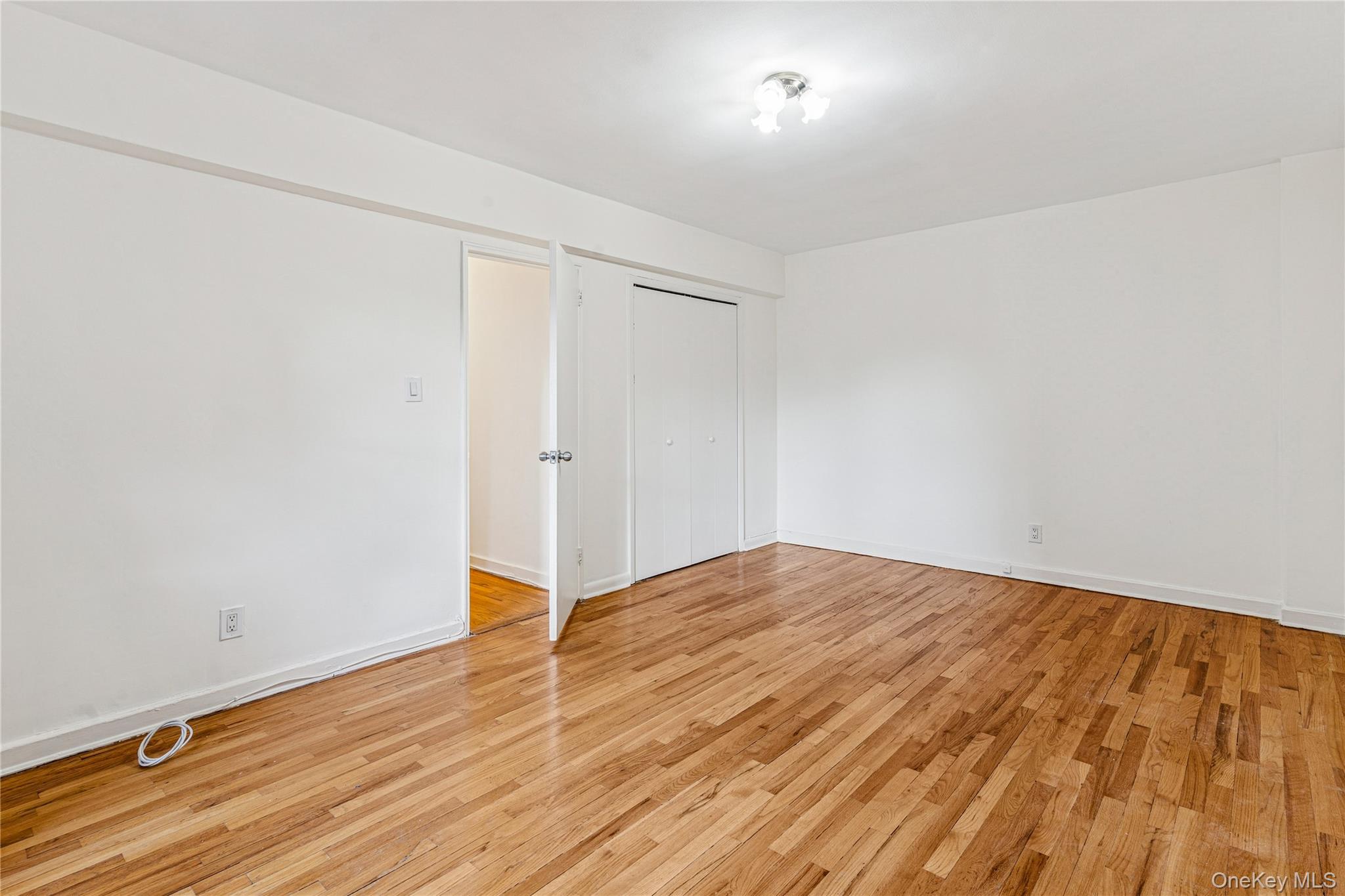 #5 photo, 72-10 112th Street, 뉴욕퀸즈 Forest Hills , NY 11375