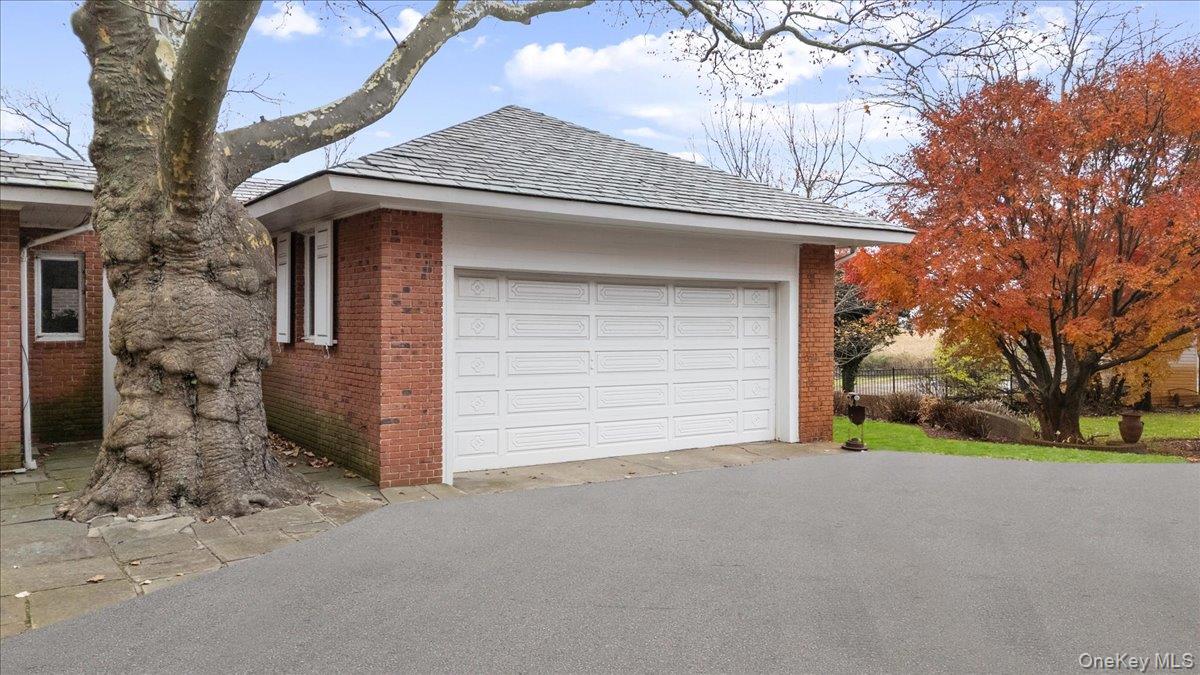 #10 photo, 246 Briarwood Crossing, नासाउ काउंटी Lawrence , NY 11559