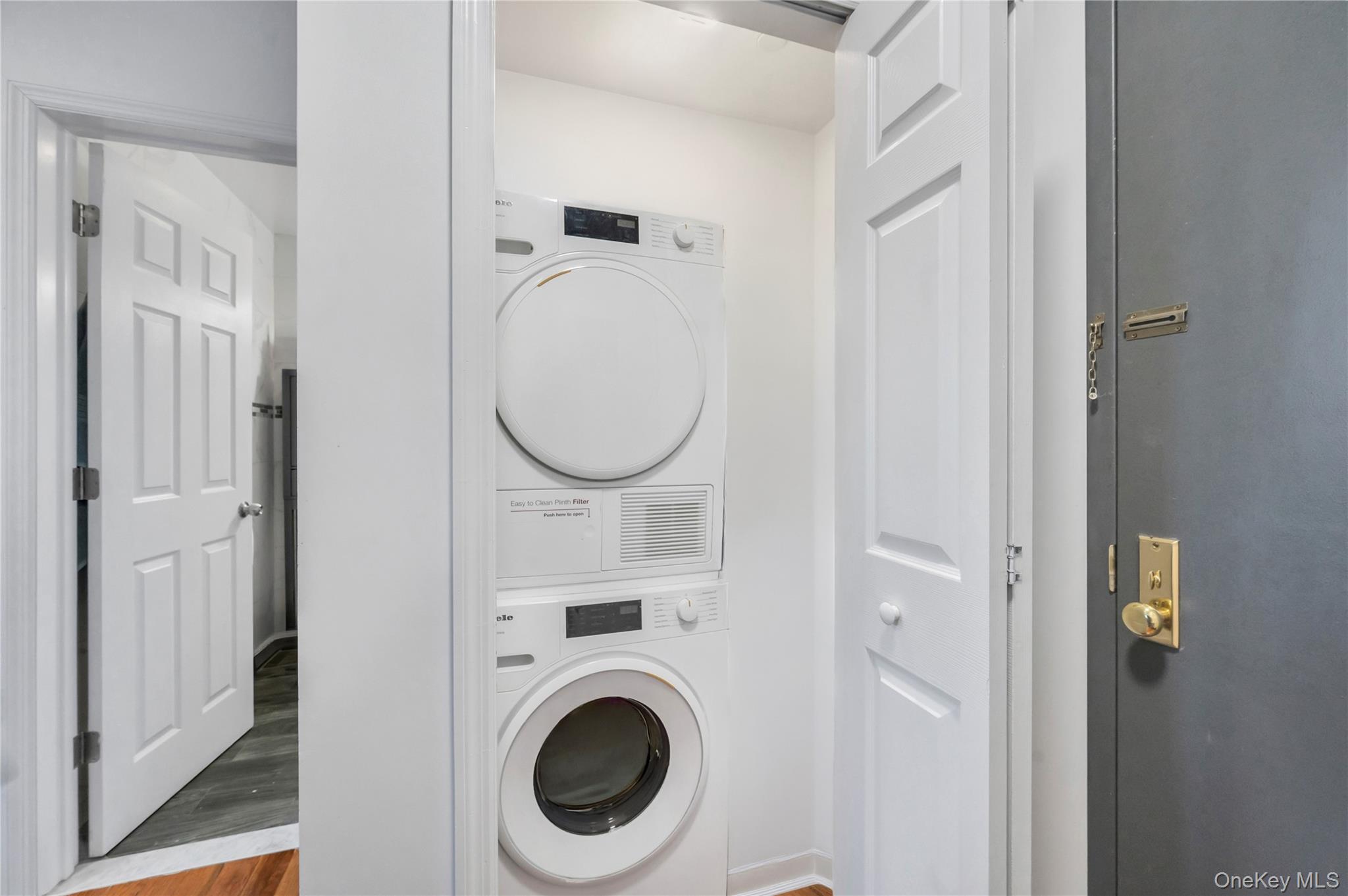 #5 photo, 30-63 31st Street, Astoria , NY 11102