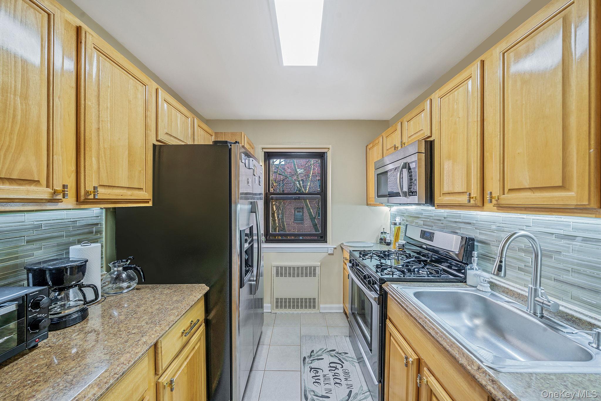 #11 photo, 83-75 118th Street, Kew Gardens , NY 11415