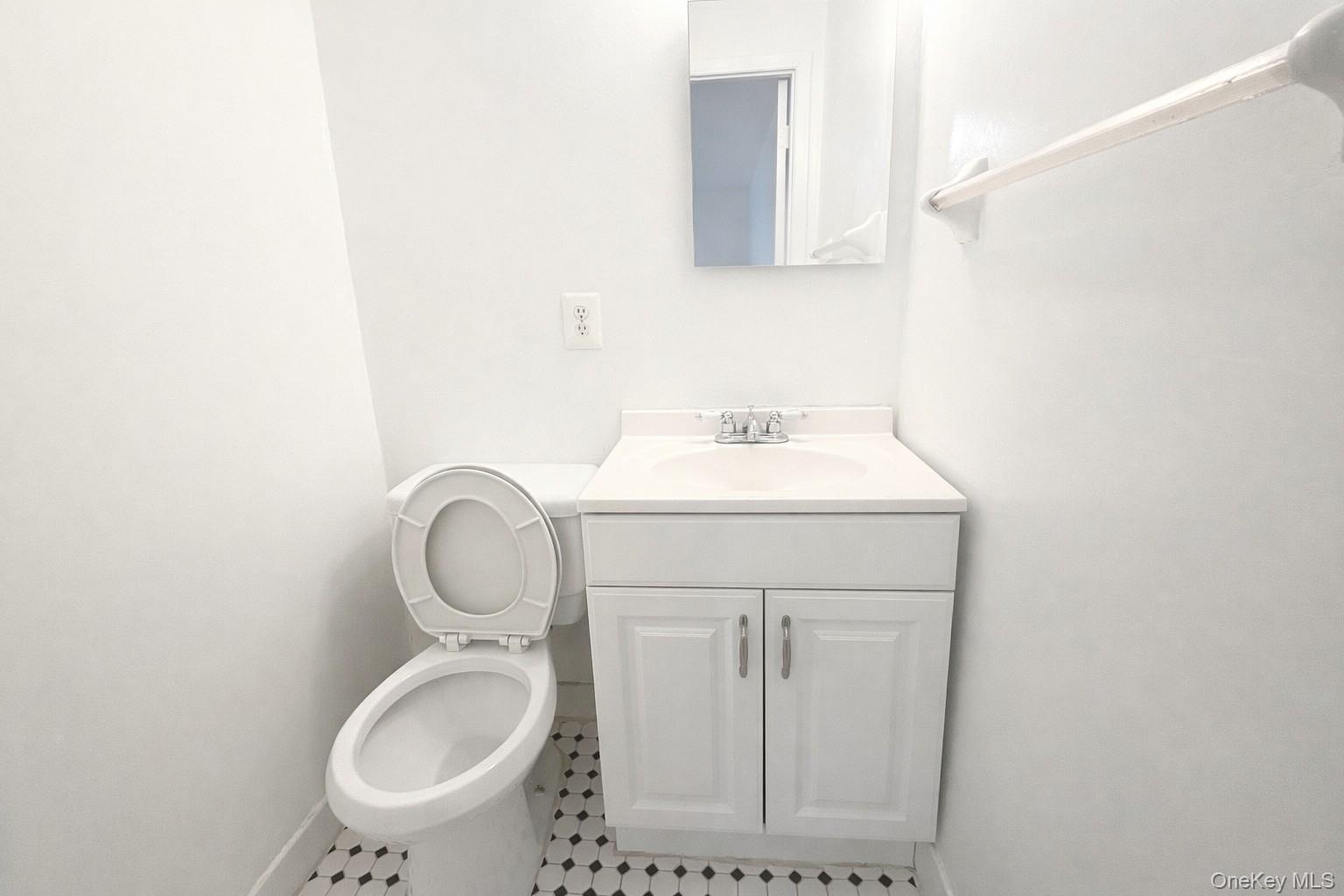 #13 photo, 16-56 Bell, Bayside , NY 11360