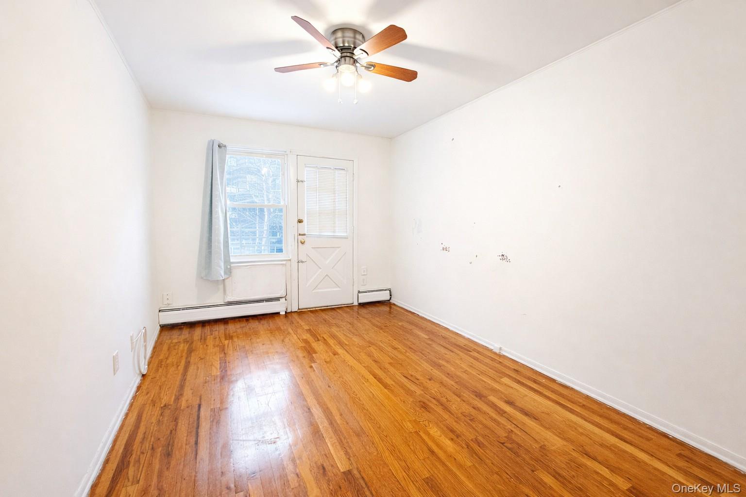 #9 photo, 16-56 Bell, Bayside , NY 11360