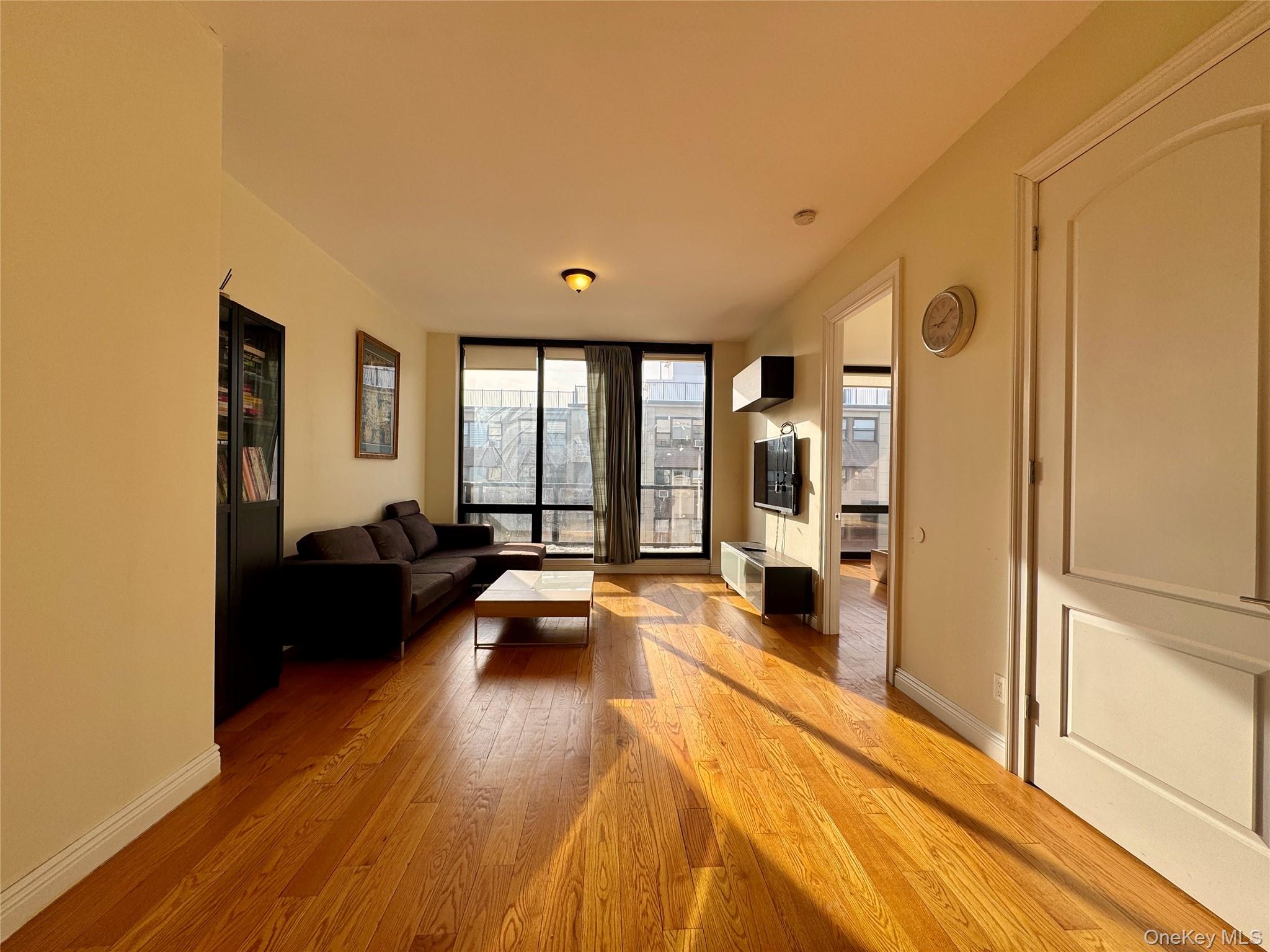 #2 photo, 6336 99th Street, קווינס Rego Park , NY 11374