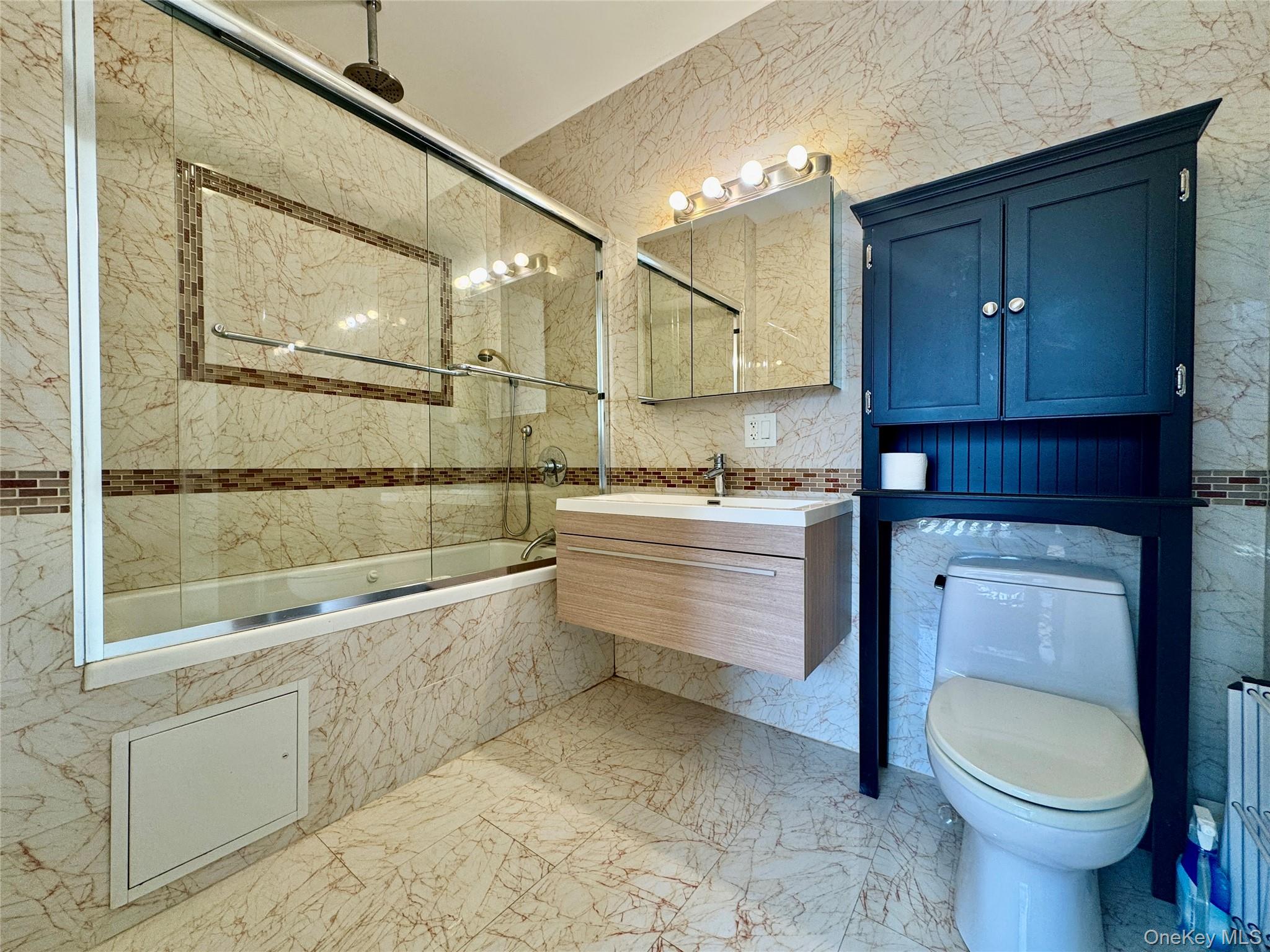 #9 photo, 6336 99th Street, קווינס Rego Park , NY 11374