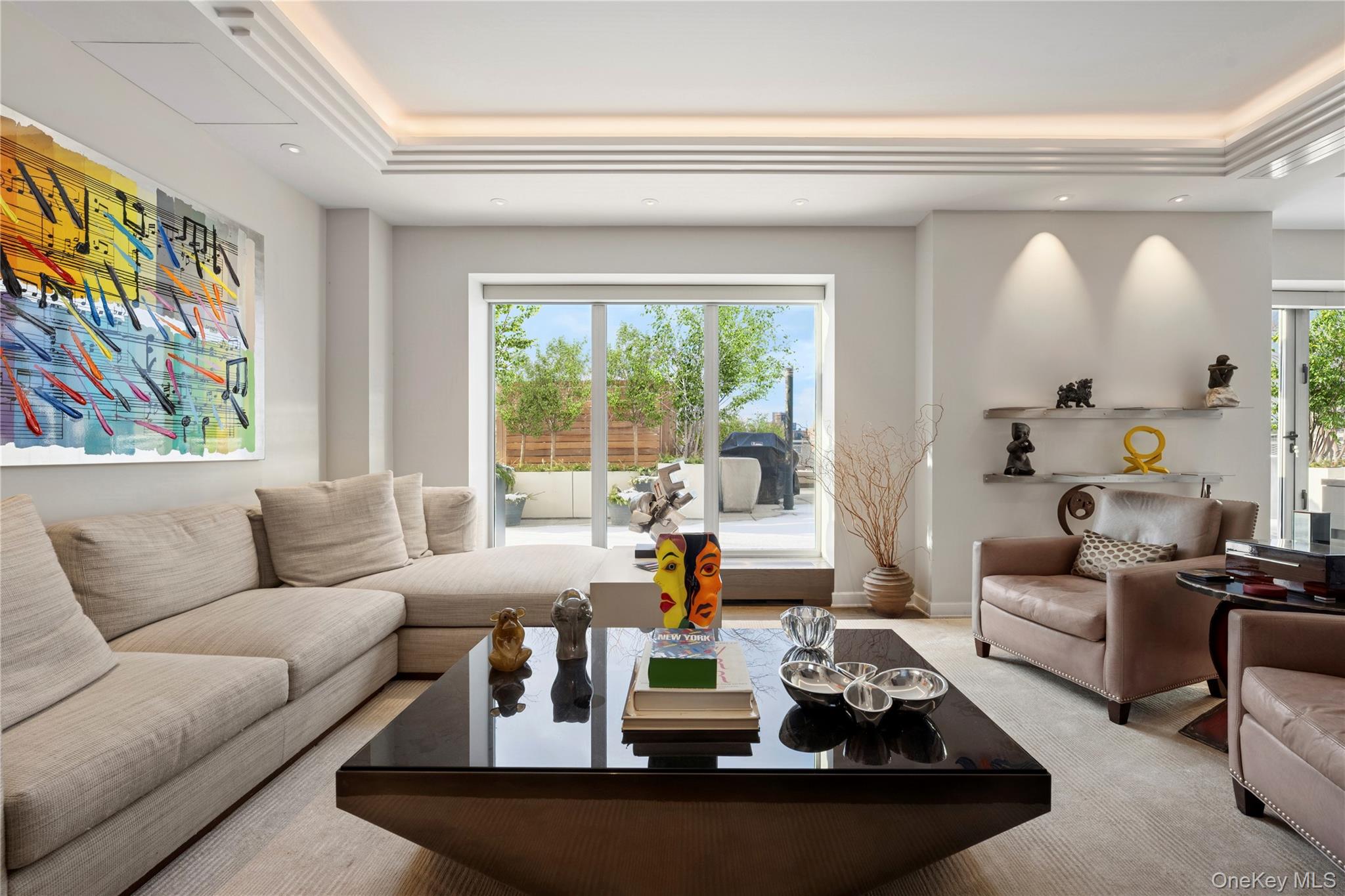 #5 photo, 2 Fifth Avenue, New York (Manhattan) , NY 10011