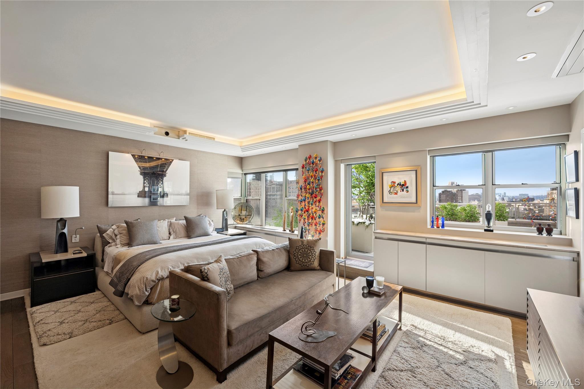 #7 photo, 2 Fifth Avenue, New York (Manhattan) , NY 10011