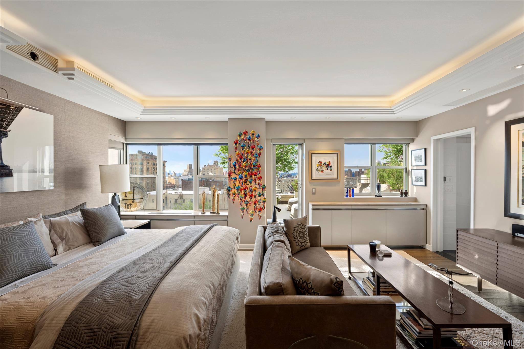 #8 photo, 2 Fifth Avenue, New York (Manhattan) , NY 10011