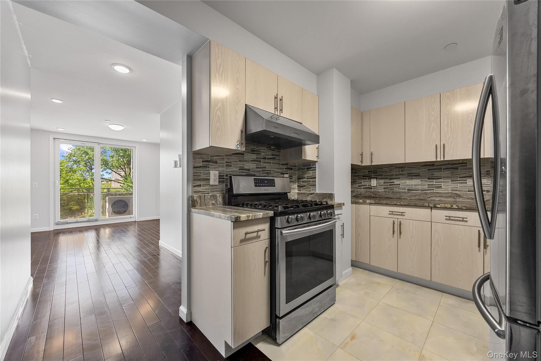 #9 photo, 138-12 Northern Blvd, קווינס Flushing , NY 11354