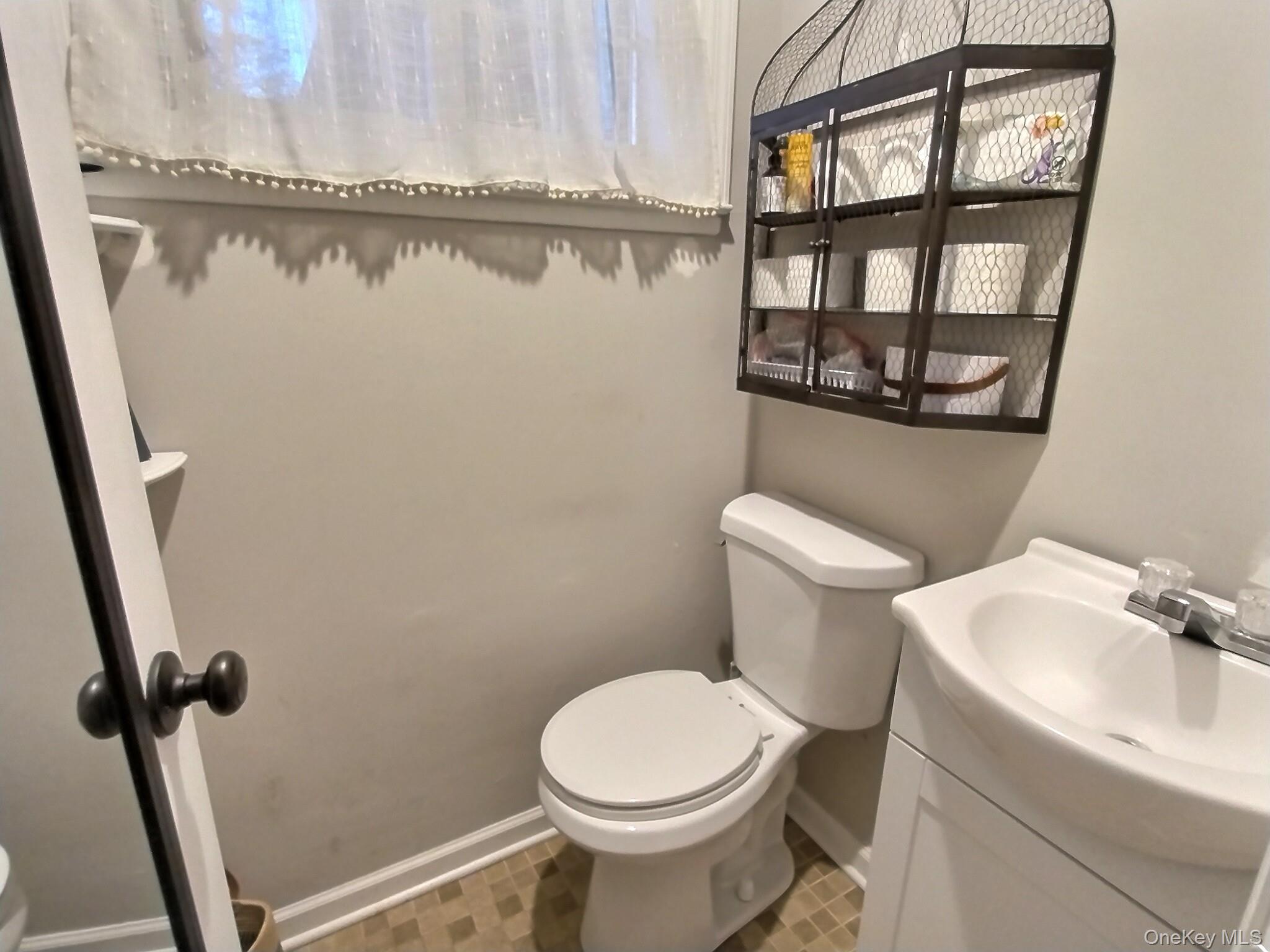 #16 photo, 166 Daniel Road, Massapequa , NY 11758