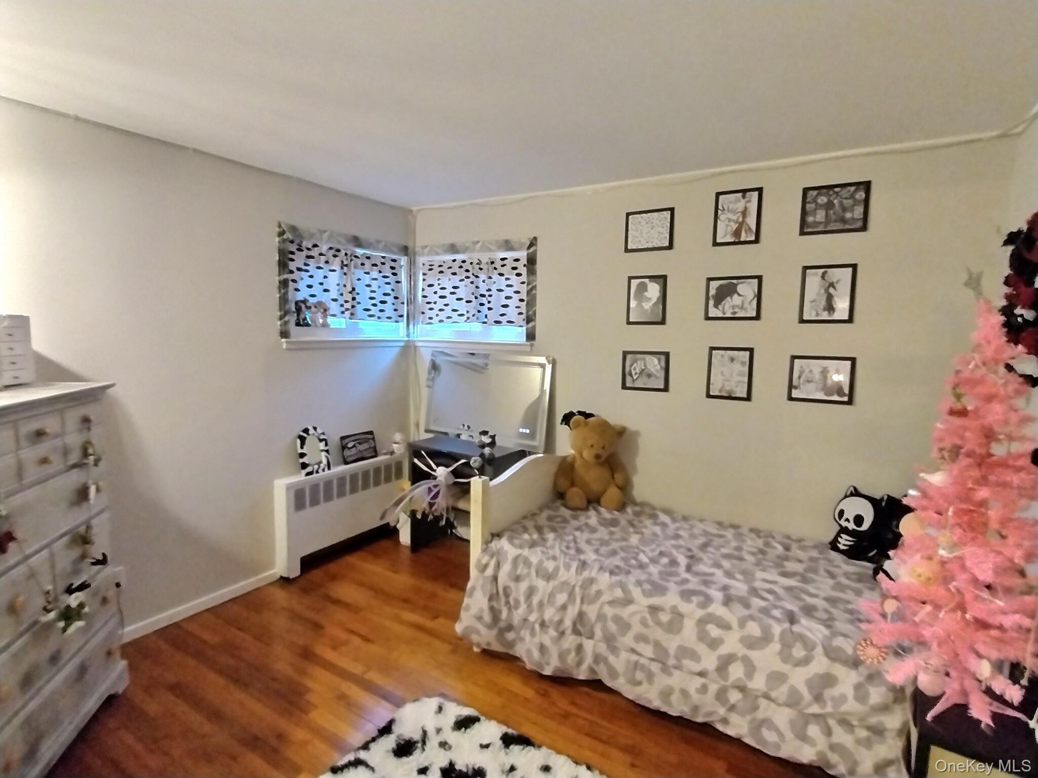 #18 photo, 166 Daniel Road, Massapequa , NY 11758