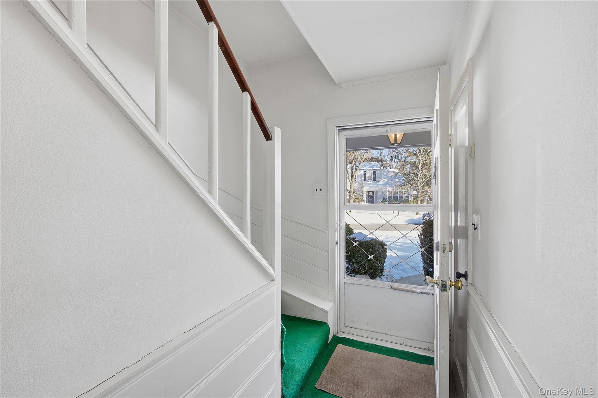 #4 photo, 79 Appletree Lane, Roslyn Heights , NY 11577