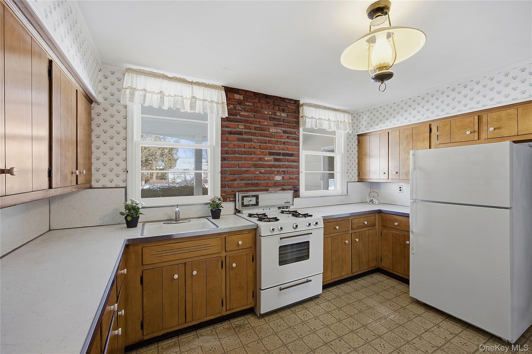 #6 photo, 79 Appletree Lane, Roslyn Heights , NY 11577