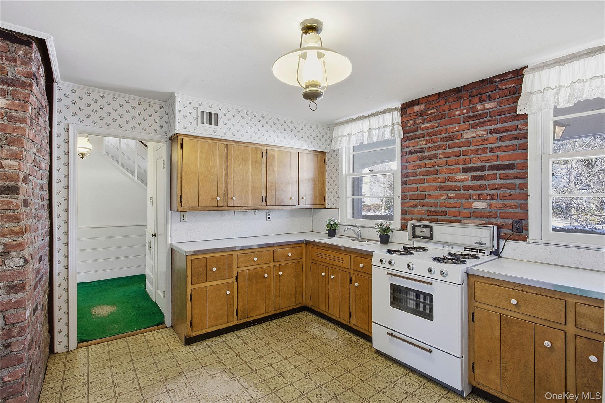 #7 photo, 79 Appletree Lane, Roslyn Heights , NY 11577