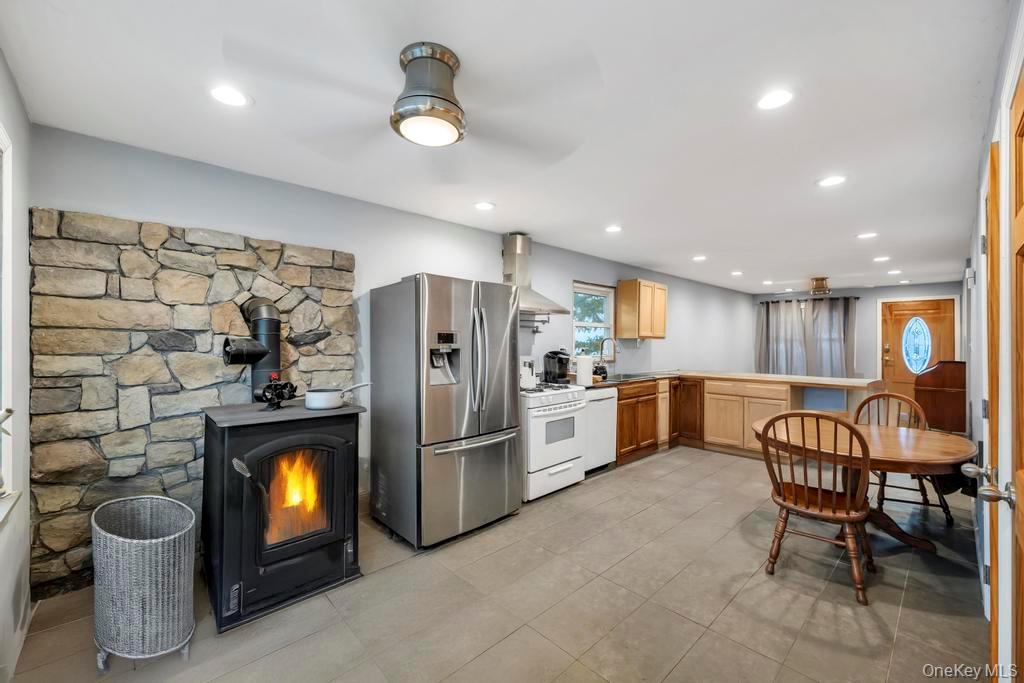 #10 photo, 260 Springdale Drive, Ronkonkoma , NY 11779