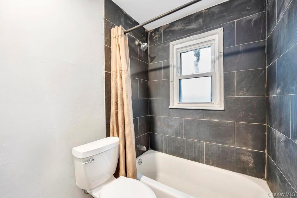 #12 photo, 260 Springdale Drive, Ronkonkoma , NY 11779