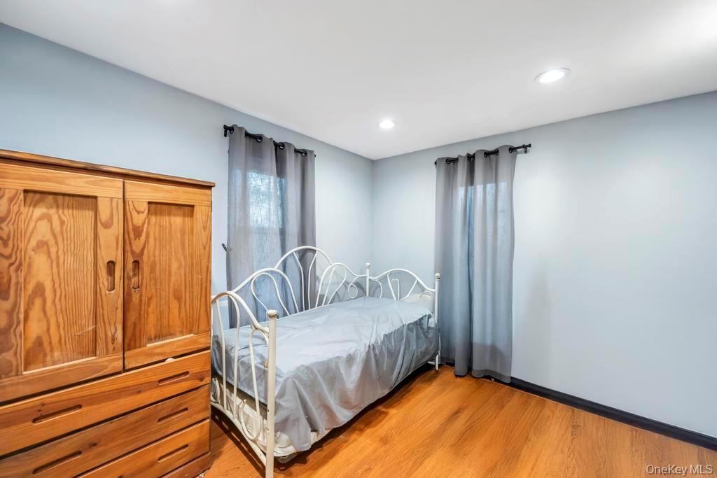 #13 photo, 260 Springdale Drive, Ronkonkoma , NY 11779