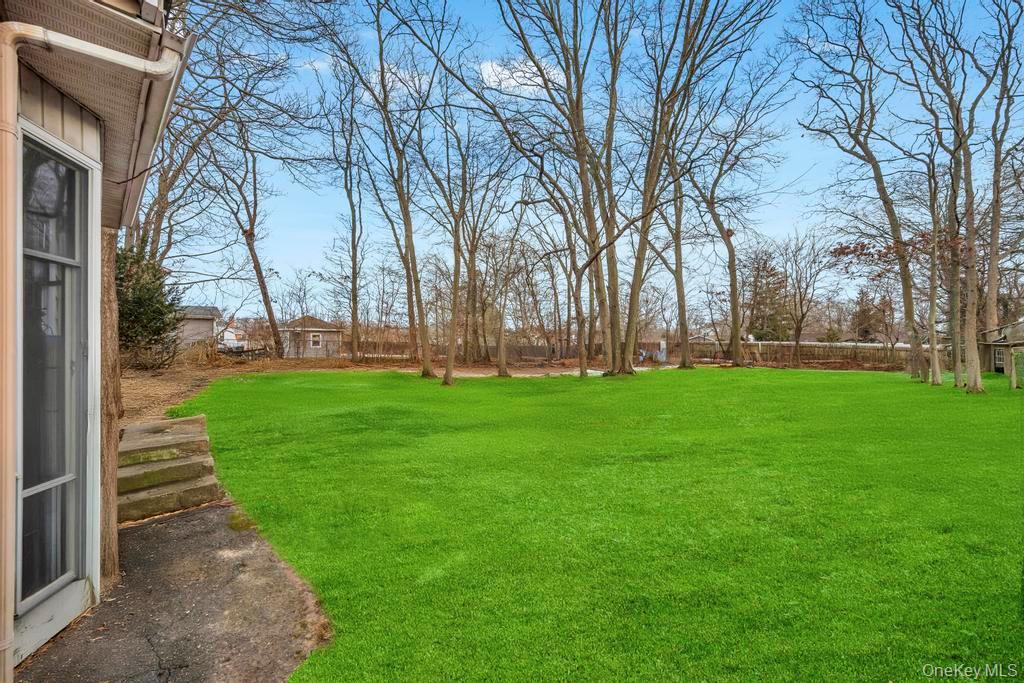 #4 photo, 260 Springdale Drive, Ronkonkoma , NY 11779