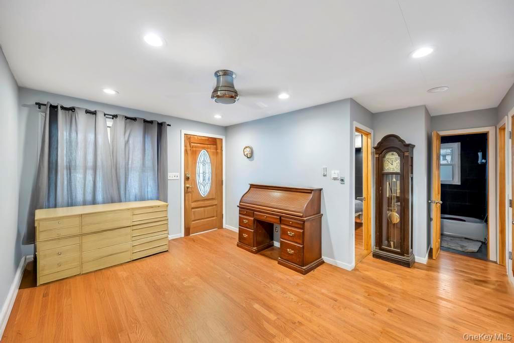 #5 photo, 260 Springdale Drive, Ronkonkoma , NY 11779