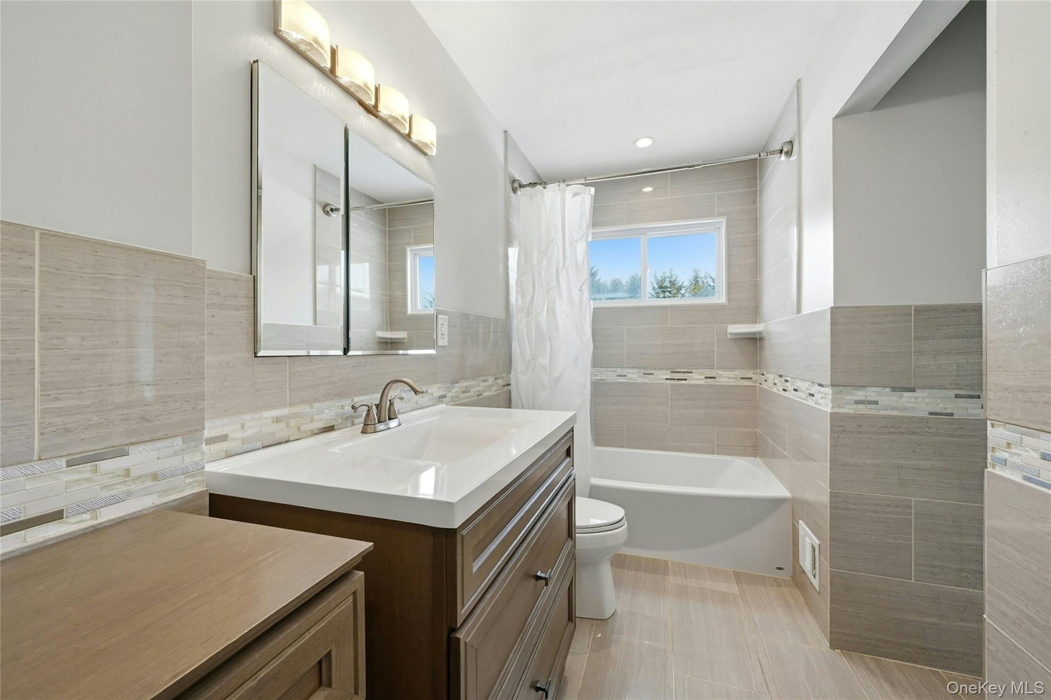 #15 photo, 4 Stell Lane, East Northport , NY 11731