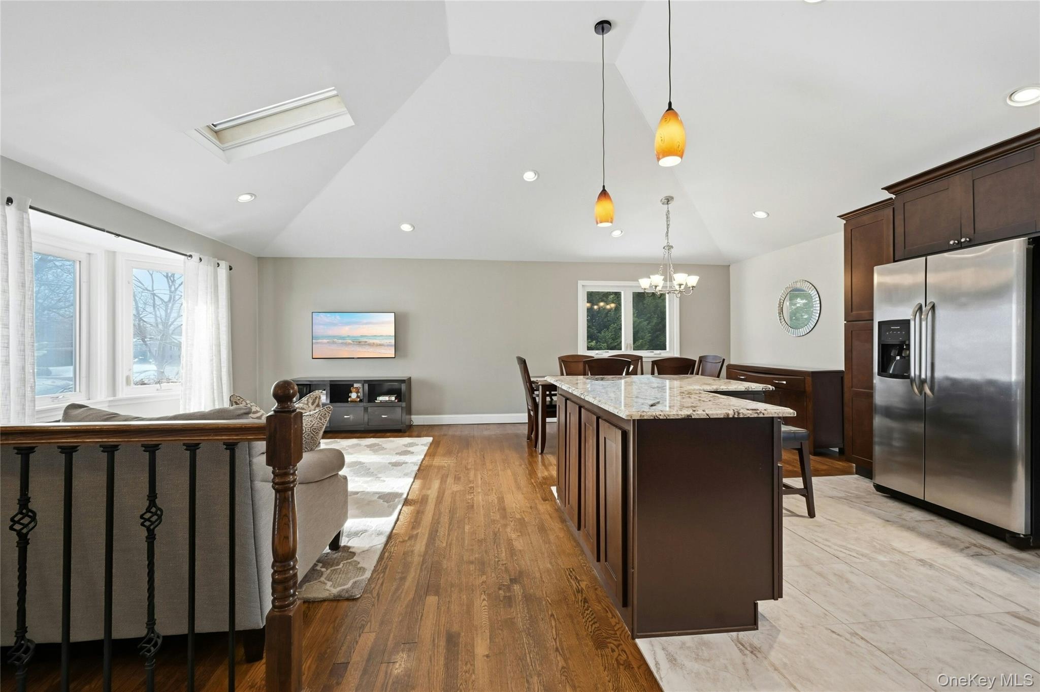 #4 photo, 4 Stell Lane, East Northport , NY 11731