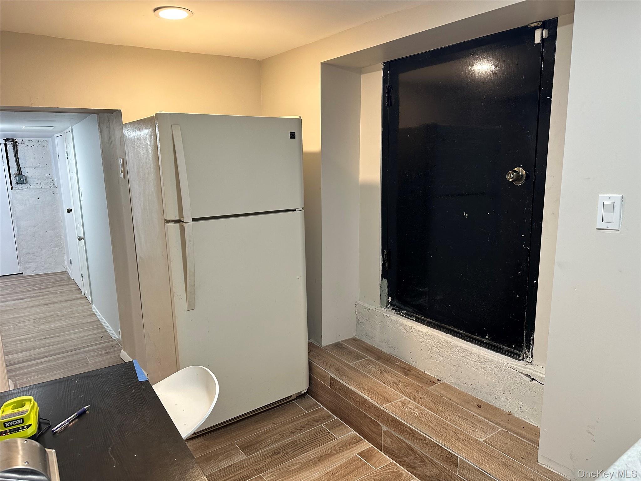 #4 photo, 245 Glenhill Avenue, Yonkers , NY 10701