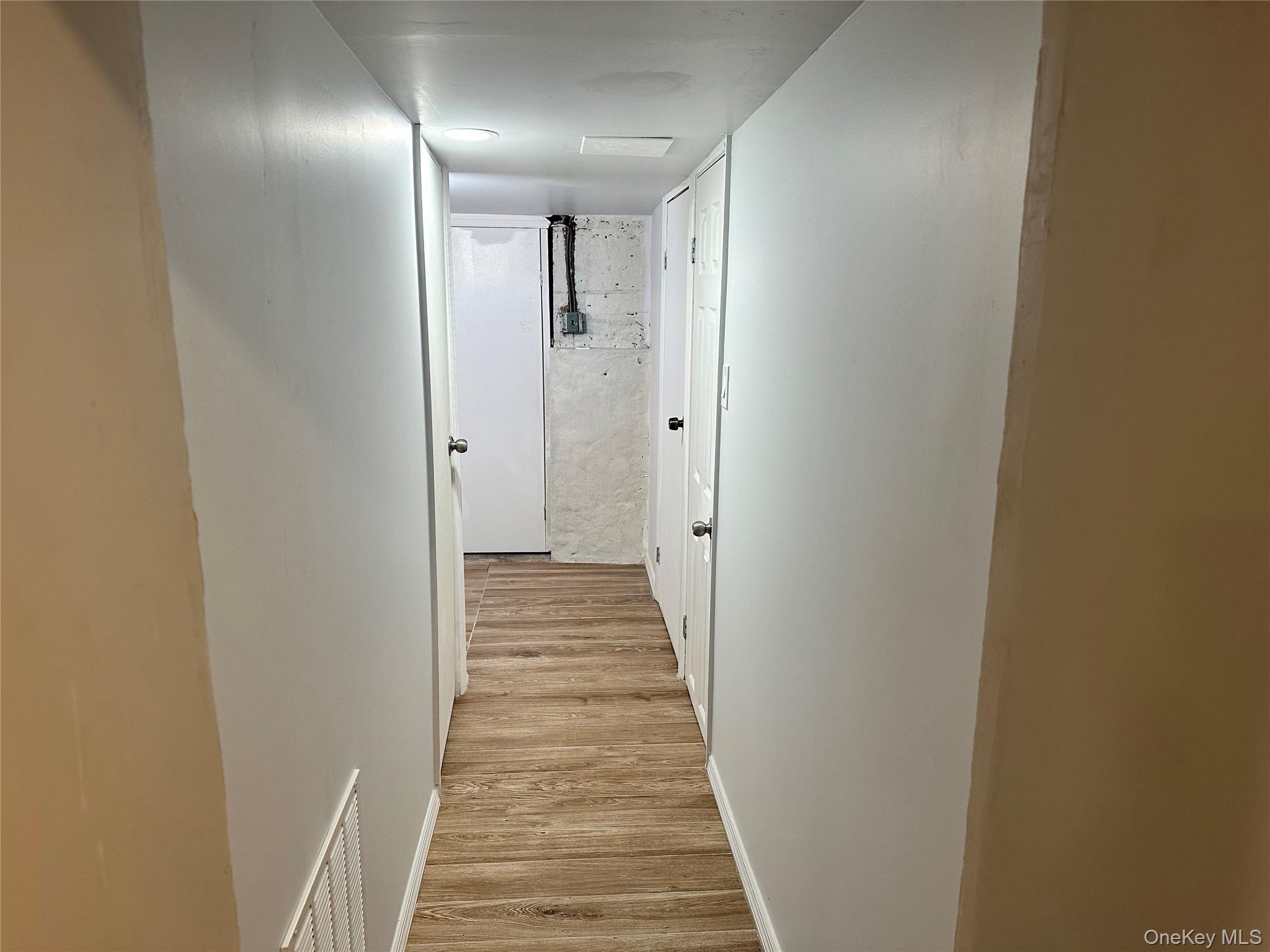 #7 photo, 245 Glenhill Avenue, Yonkers , NY 10701