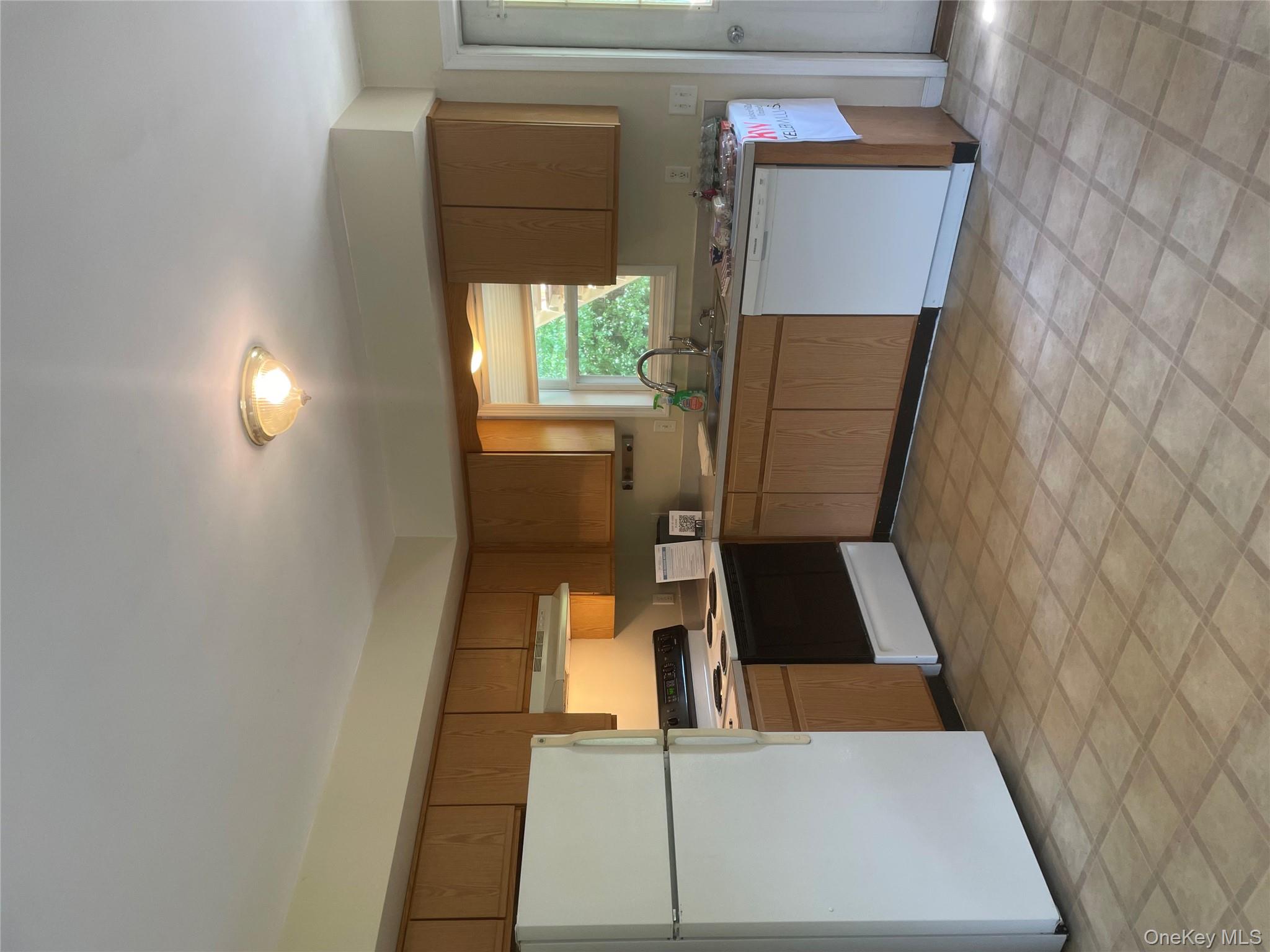 #4 photo, 696 South Street, Highland , NY 12528